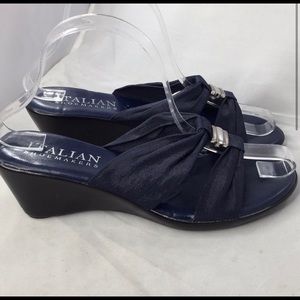 ITALIAN shoemakers made in Italy blue low heel 7
